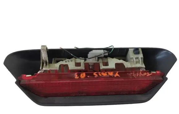 Toyota Yaris Third/center stoplight E130447 815700D010 819770D010B0