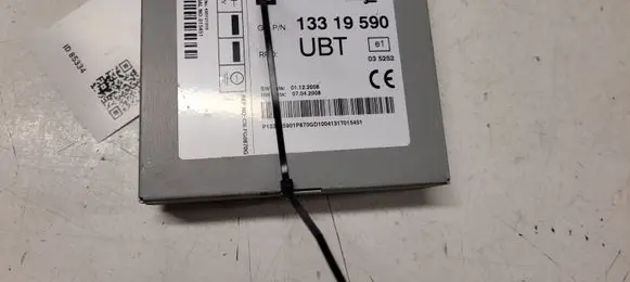 Opel Insignia A Antenna control unit 13319590 495121918