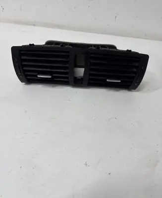 BMW 1 E81 E87 Dash center air vent grill 7059189