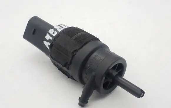Audi A4 S4 B8 8K Windscreen/windshield washer pump 8K5955647