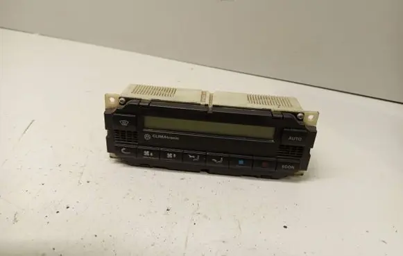 Volkswagen PASSAT B5 Climate control unit 1J1907044