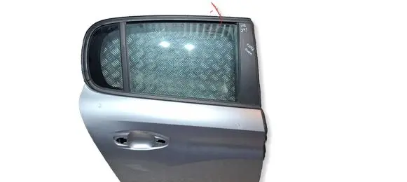 Peugeot 208 II Rear door S26301273