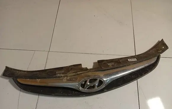 Hyundai i30 Front grill 863512R500