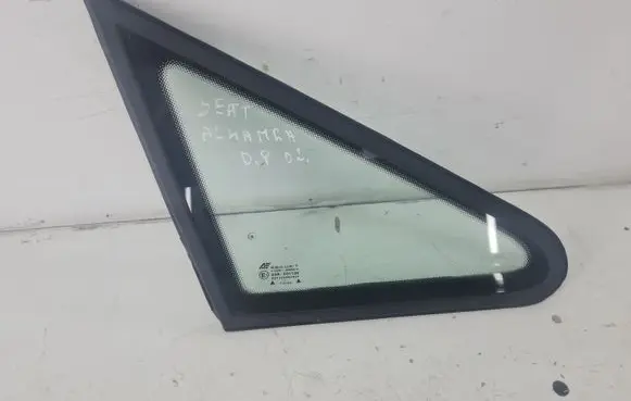 Seat Alhambra (Mk1) Front triangle window/glass 