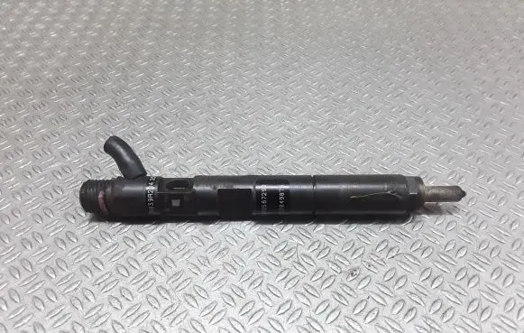 Renault Scenic II - Grand scenic II Fuel injector 8200567290 8200049873