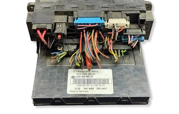 Mercedes-Benz C W203 Fuse module 2035453501 5DK00848543
