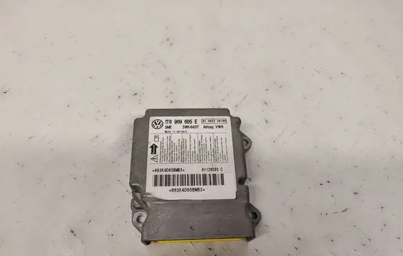 Volkswagen Touran II Airbag control unit/module 1T0909605E