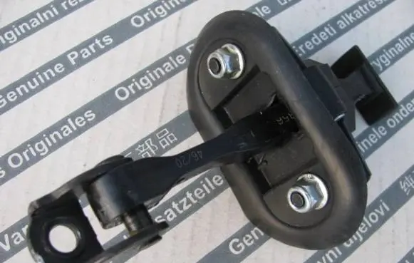 Fiat Tipo Front door check strap stopper