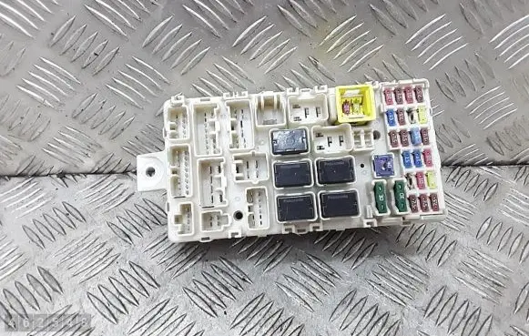 Mitsubishi L200 Fuse module 19639a31