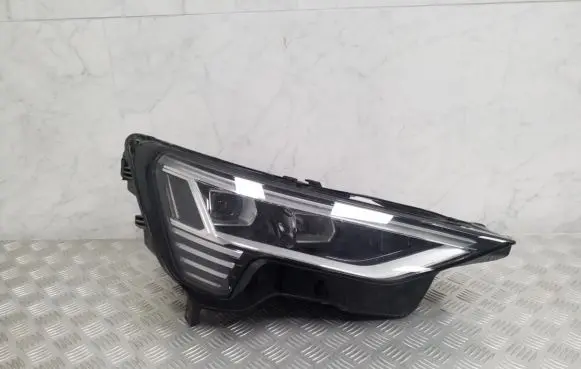 Audi e-tron Headlight/headlamp 4KE941040