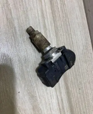 BMW X1 F48 F49 Tire pressure sensor 6881891