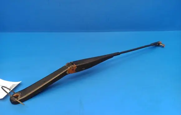 Ford Focus Front wiper blade arm 4M5117526AB