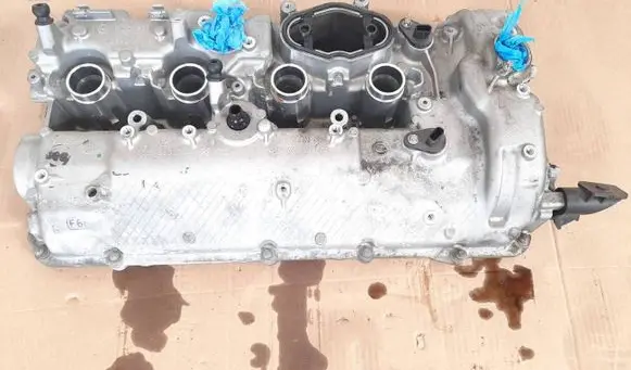 BMW 5 G30 G31 G38 Rocker cam cover 8601704 11128601704