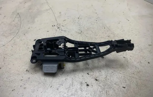Opel Astra H Front door coupe exterior handle/bracket 6051