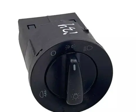 Volkswagen Golf IV Light switch 1C0941531