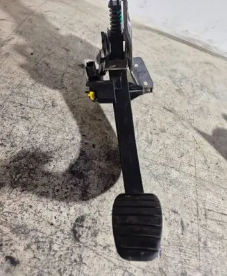Renault Megane II Clutch pedal 8200168240B 725462
