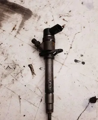 Volvo XC90 Fuel injector 8658352 0445110