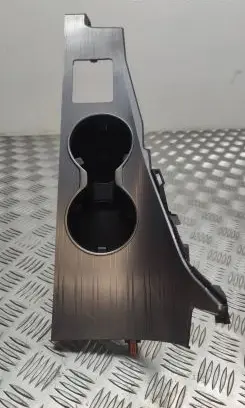 Cup holder front