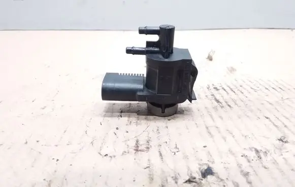 Vacuum valve