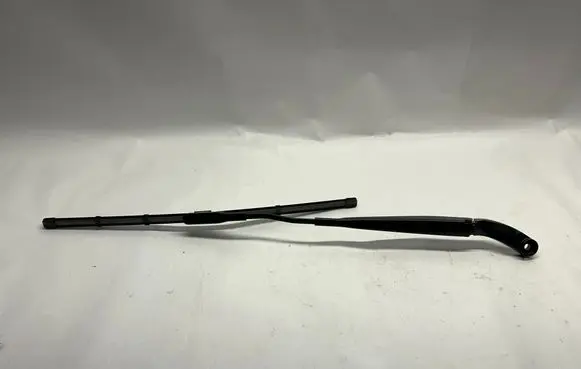 Ford Mustang VI Front wiper blade arm FR3B17C495AB