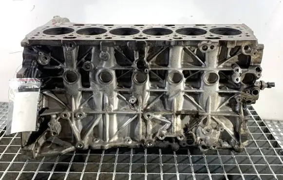 BMW X5 G05 Engine block 8575501