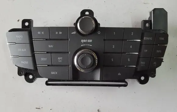 Head unit multimedia control
