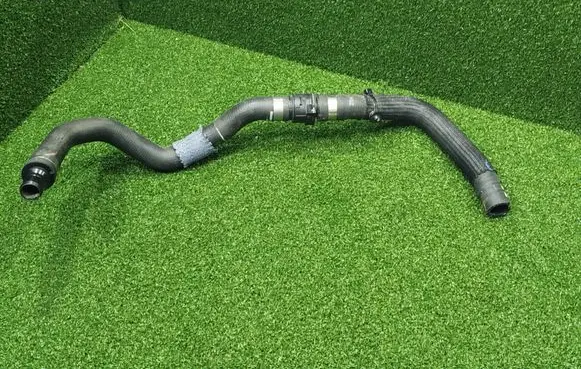 Renault Trafic III (X82) Engine coolant pipe/hose 924000348R