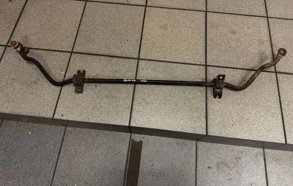 Nissan Navara D22 Front anti-roll bar/sway bar