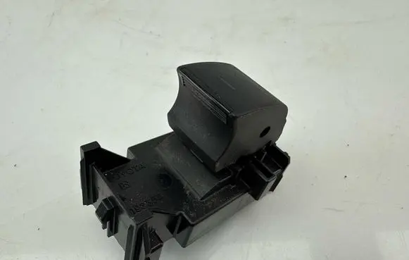 Toyota C-HR I Electric window control switch 193354