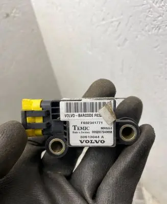 Volvo S40, V40 Airbag deployment crash/impact sensor 30613044a
