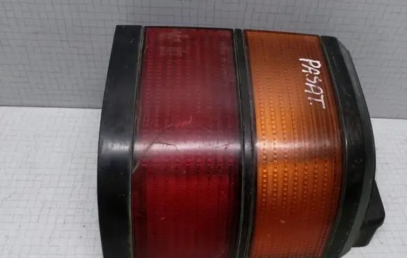 Volkswagen PASSAT B3 Rear/tail lights 333945112 86047