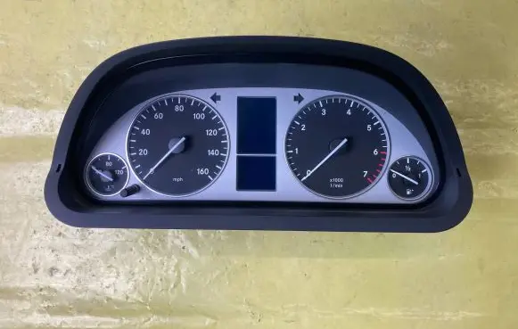 Mercedes-Benz B W245 Speedometer (instrument cluster) A1695400748