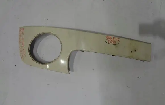 Front bumper splitter molding