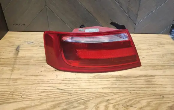 Audi A5 8T 8F Rear/tail lights 8T8945095E AU483PA