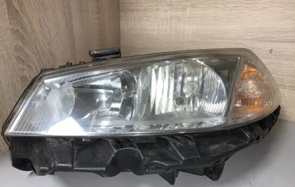 Renault Megane II Headlight/headlamp 260108053