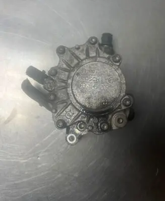 Skoda Octavia Mk2 (1Z) Vacuum pump 03G145209 30504 036445109