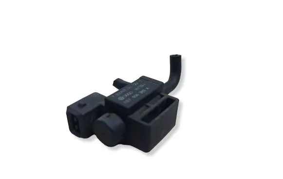Volkswagen Golf IV Turbo solenoid valve 037906283AKASACJA 037906283A