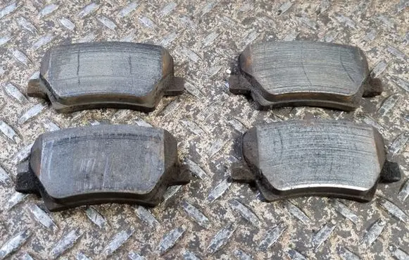 Volvo XC40 Brake pads (rear) 