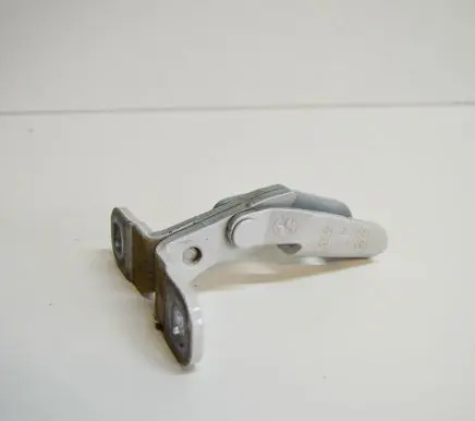 Tailgate/trunk/boot hinge