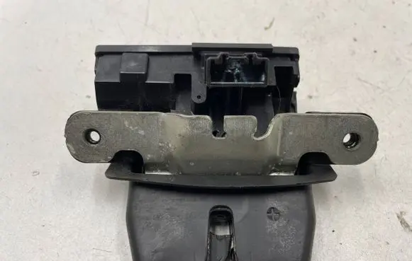 Ford Fiesta Loading door lock 