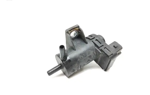 Renault Trafic III (X82) Turbo solenoid valve 8200762162