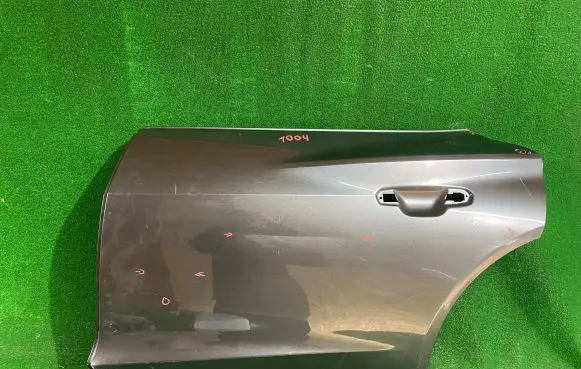 Audi E-tron GT Rear door