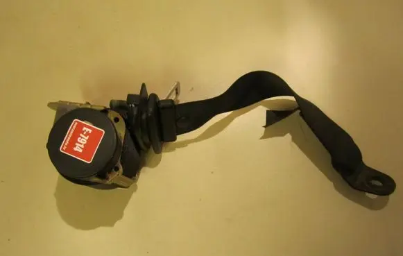 Mini One - Cooper R50 - 53 Rear seatbelt 7055962