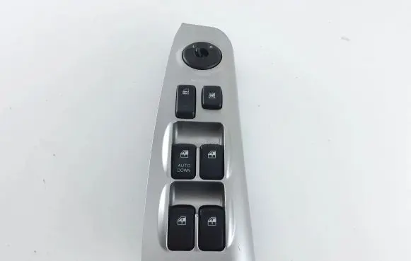 KIA Sportage Electric window control switch 483831110 93570IF260WK