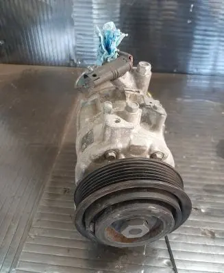 BMW 4 F32 F33 Air conditioning (A/C) compressor (pump) 9330831