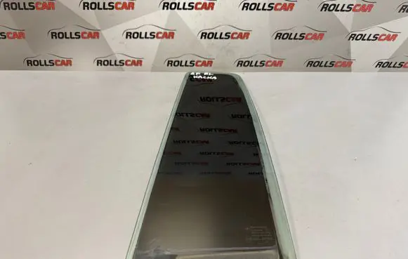 Rear vent window glass