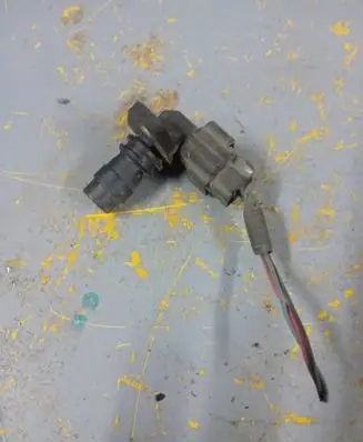 Volvo S60 Camshaft position sensor 8627354