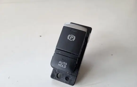 Nissan Juke II F16 Other switches/knobs/shifts 251756PA0A