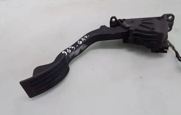 Ford Focus C-MAX Accelerator throttle pedal 3M519F836AF