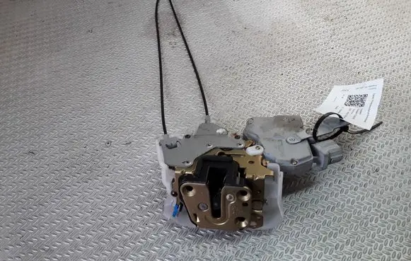 Subaru Forester SG Front door lock